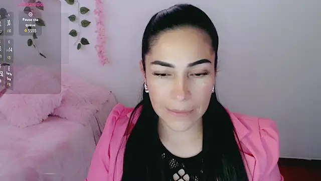 luna lgomez  online show from March 12, 11:09 am