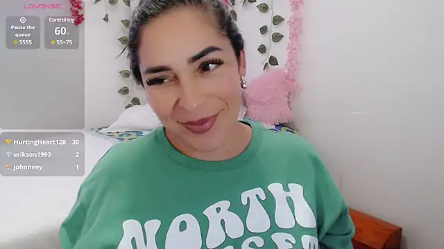 luna lgomez  online show from March 18, 2:15 pm