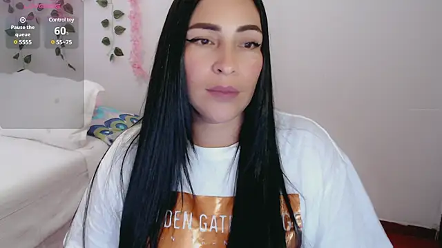 luna lgomez  online show from March 23, 1:09 am