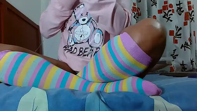 FresitaSquirt24 online show from December 1, 12:48 am