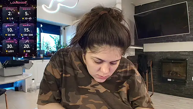 Layla- online show from February 25, 10:37 am