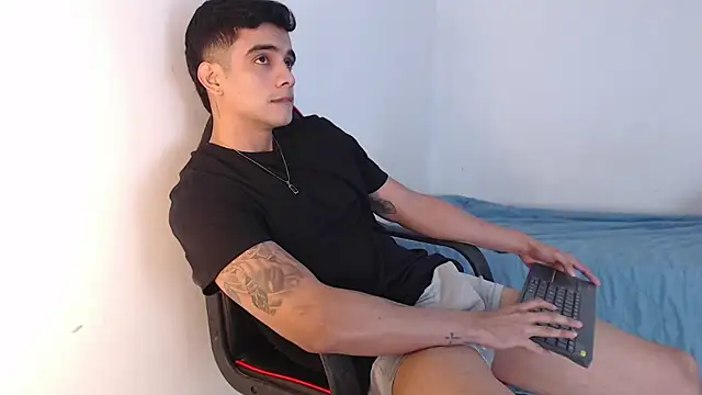 adam levis17 online show from September 25, 5:44 am