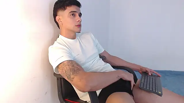 adam levis17 online show from November 13, 6:01 am