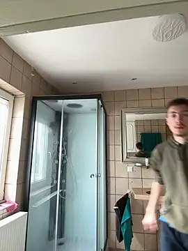 Snapshot of xy_monkeyBigCock chatting on March 15, 11:17 pm xy monkeyBigCock online show from March 15, 11:17 pm