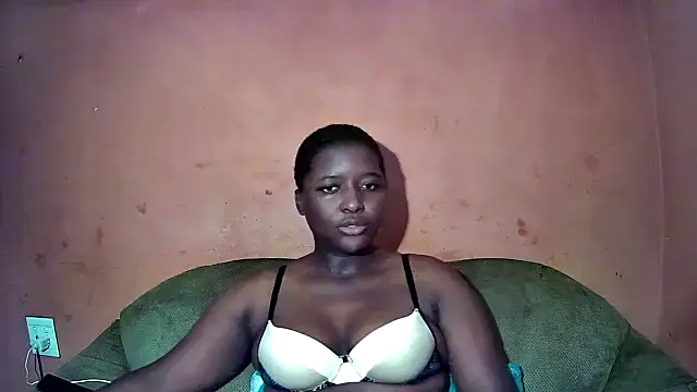 Snapshot of sexyhips2001 chatting on March 7, 7:05 pm sexyhips2001 online show from March 7, 7:05 pm