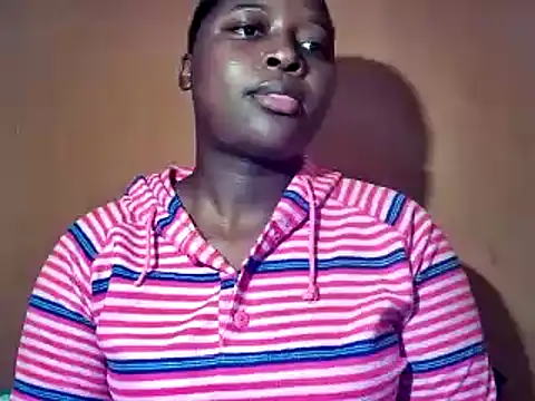 Snapshot of sexyhips2001 chatting on October 20, 7:36 pm sexyhips2001 online show from October 20, 7:36 pm