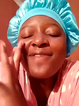 Snapshot of sexyhips2001 chatting on October 25, 8:58 pm sexyhips2001 online show from October 25, 8:58 pm