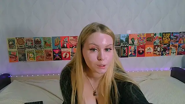 Snapshot of Beatrice_7 chatting on March 7, 9:40 am Beatrice 7 online show from March 7, 9:40 am