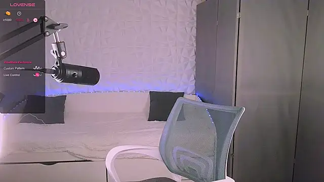 Snapshot of Beatrice_7 chatting on November 13, 9:14 pm Beatrice 7 online show from November 13, 9:14 pm