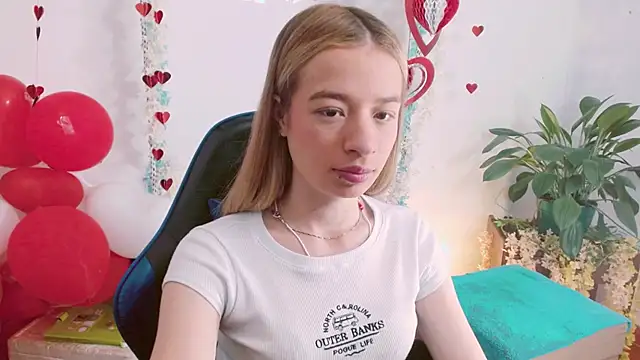 Snapshot of hannah_026 chatting on September 26, 11:58 am hannah 026 online show from September 26, 11:58 am