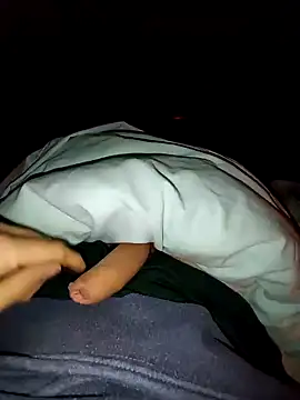 Snapshot of Cazzettostorto99 chatting on October 29, 11:17 pm Cazzettostorto99 online show from October 29, 11:17 pm