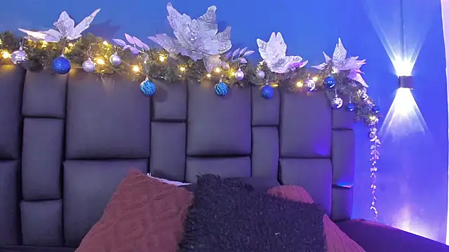 DANESKA HILLER online show from November 28, 8:00 pm