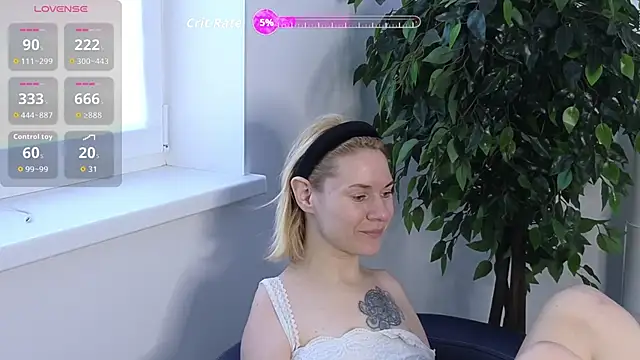 EmmaGallen online show from October 14, 9:21 am