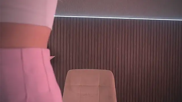 Snapshot of christie_luv chatting on September 26, 5:11 am christie luv online show from September 26, 5:11 am