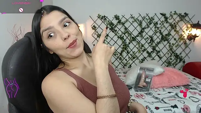 Snapshot of issa__nassar chatting on September 28, 2:22 pm issa nassar online show from September 28, 2:22 pm