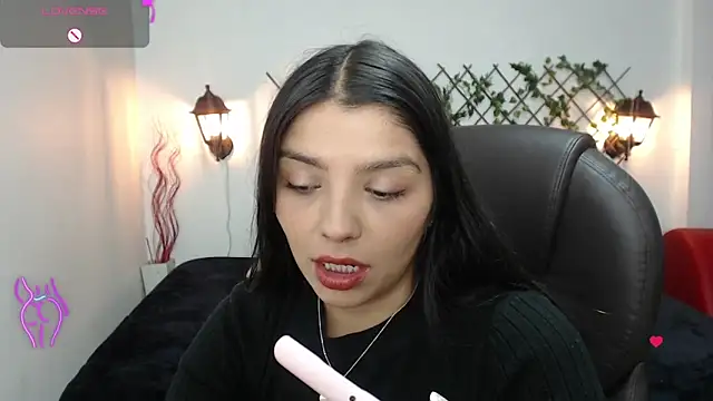 Snapshot of issa__nassar chatting on October 3, 1:19 pm issa nassar online show from October 3, 1:19 pm