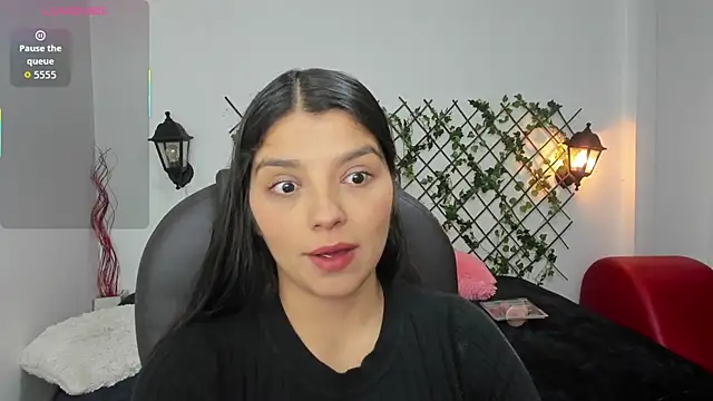 Snapshot of issa__nassar chatting on October 23, 1:54 pm issa nassar online show from October 23, 1:54 pm