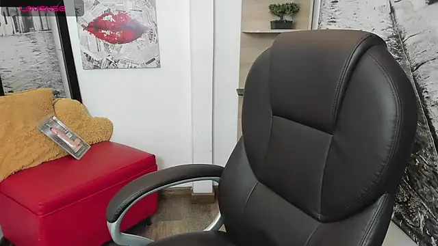 Snapshot of issa__nassar chatting on November 13, 3:22 pm issa nassar online show from November 13, 3:22 pm