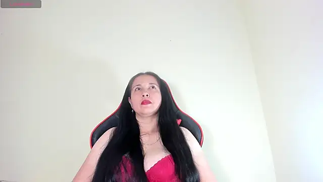 hot-nikol online show from October 28, 2:04 am