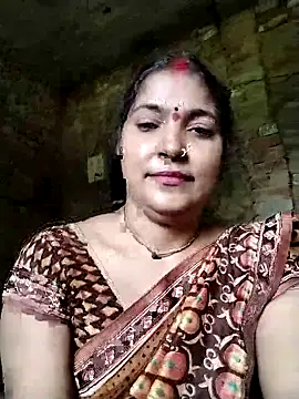 Snapshot of Maidangirl chatting on September 24, 3:43 am Maidangirl online show from September 24, 3:43 am