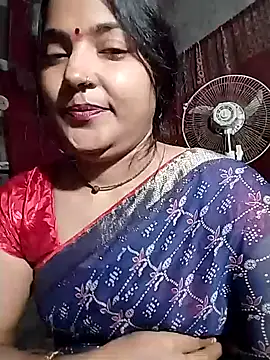 Snapshot of Maidangirl chatting on November 2, 8:33 pm Maidangirl online show from November 2, 8:33 pm