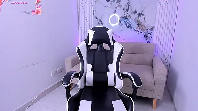 LexiAndDeker online show from September 29, 5:29 pm