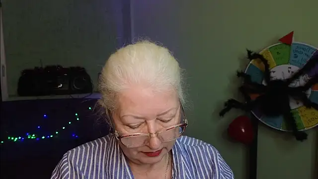 Maya Mayflower online show from March 3, 3:42 pm