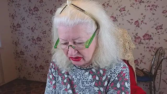 Maya Mayflower online show from October 18, 4:15 am