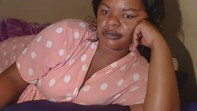 Snapshot of ebony_rose11 chatting on February 13, 8:45 pm ebony rose11 online show from February 13, 8:45 pm