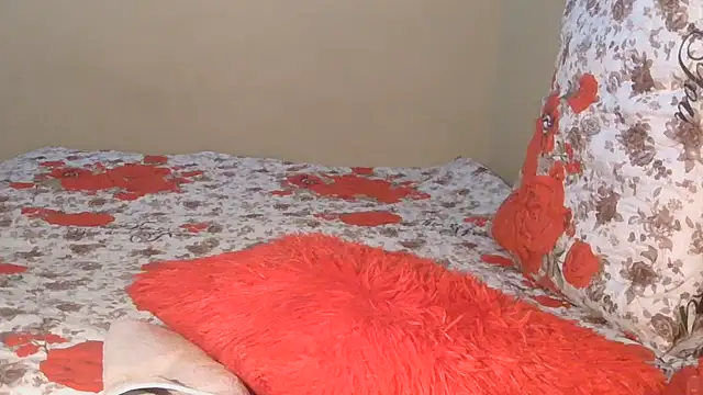 Snapshot of ebony_rose11 chatting on February 14, 7:12 pm ebony rose11 online show from February 14, 7:12 pm