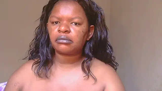 Snapshot of ebony_rose11 chatting on February 17, 7:47 am ebony rose11 online show from February 17, 7:47 am