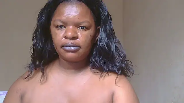 Snapshot of ebony_rose11 chatting on February 18, 12:17 pm ebony rose11 online show from February 18, 12:17 pm