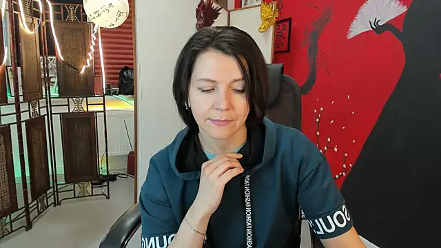 NicoleHitman online show from March 19, 8:23 am