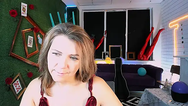 NicoleHitman online show from October 3, 9:39 am