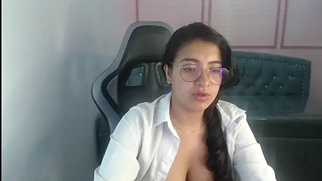 Snapshot of alexa_romero_t chatting on September 16, 11:55 am alexa romero t online show from September 16, 11:55 am