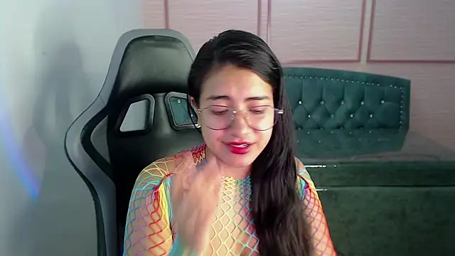 Snapshot of alexa_romero_t chatting on October 11, 12:15 pm alexa romero t online show from October 11, 12:15 pm