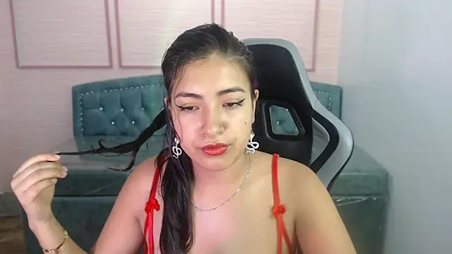 Snapshot of alexa_romero_t chatting on November 14, 12:37 pm alexa romero t online show from November 14, 12:37 pm