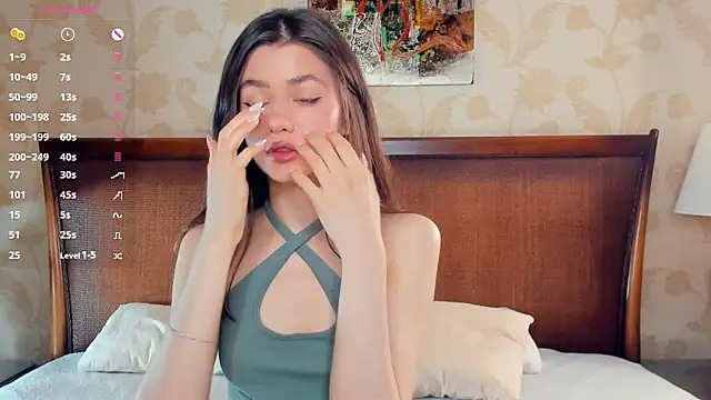 Snapshot of CathrynCovil chatting on October 16, 8:04 am CathrynCovil online show from October 16, 8:04 am