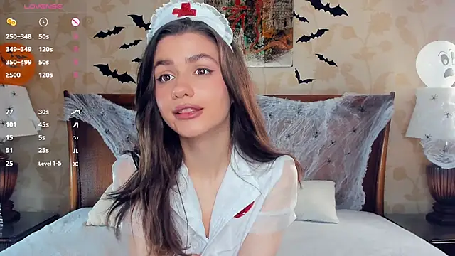 Snapshot of CathrynCovil chatting on October 28, 8:40 am CathrynCovil online show from October 28, 8:40 am