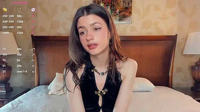 Snapshot of CathrynCovil chatting on November 14, 8:24 am CathrynCovil online show from November 14, 8:24 am