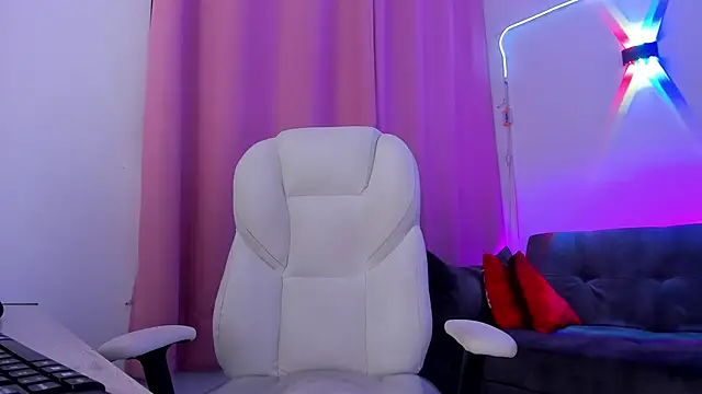 Snapshot of gaaby_foxx chatting on September 9, 1:21 pm gaaby foxx online show from September 9, 1:21 pm