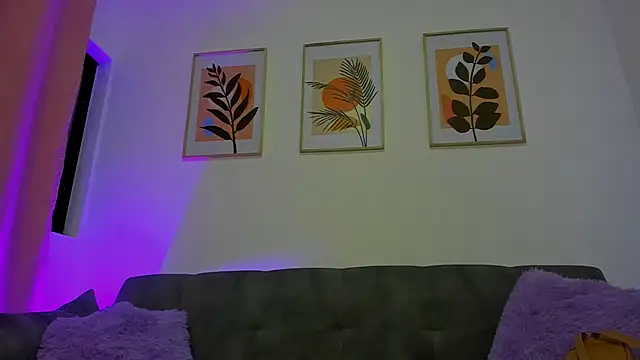 Snapshot of gaaby_foxx chatting on December 2, 1:39 pm gaaby foxx online show from December 2, 1:39 pm