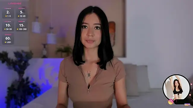 Snapshot of alison222_ chatting on October 27, 7:51 pm alison222 online show from October 27, 7:51 pm