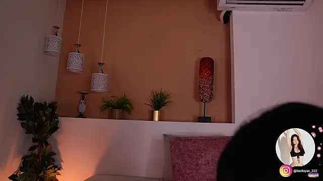 Snapshot of alison222_ chatting on November 13, 8:19 pm alison222 online show from November 13, 8:19 pm