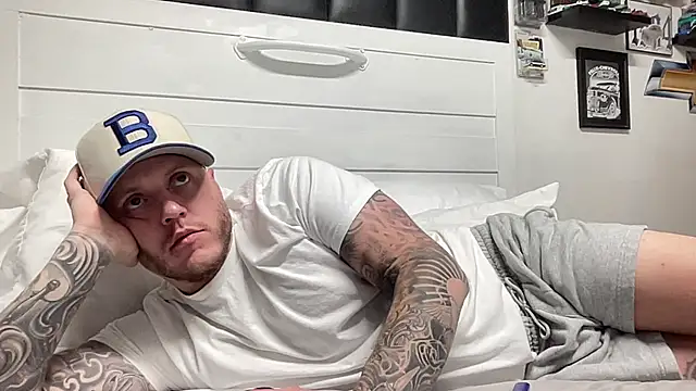 Snapshot of Thegreatwhitepipe chatting on September 16, 9:32 am Thegreatwhitepipe online show from September 16, 9:32 am