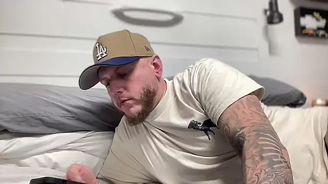 Snapshot of Thegreatwhitepipe chatting on November 14, 9:52 am Thegreatwhitepipe online show from November 14, 9:52 am