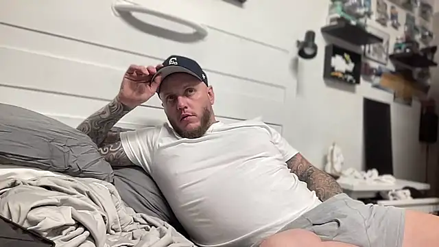 Snapshot of Thegreatwhitepipe chatting on November 19, 8:14 am Thegreatwhitepipe online show from November 19, 8:14 am