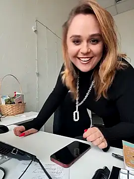 Juicy PeachLux online show from March 17, 12:04 pm