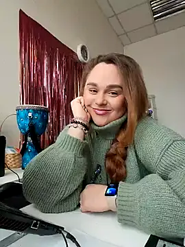 Juicy PeachLux online show from November 30, 8:51 am