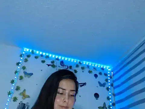 Snapshot of AlessiaFischer17 chatting on March 13, 8:11 pm AlessiaFischer17 online show from March 13, 8:11 pm